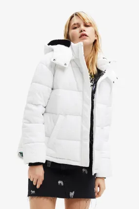 Desigual Padded Estocolmo Coat with Detachable Hood 22WWEW18