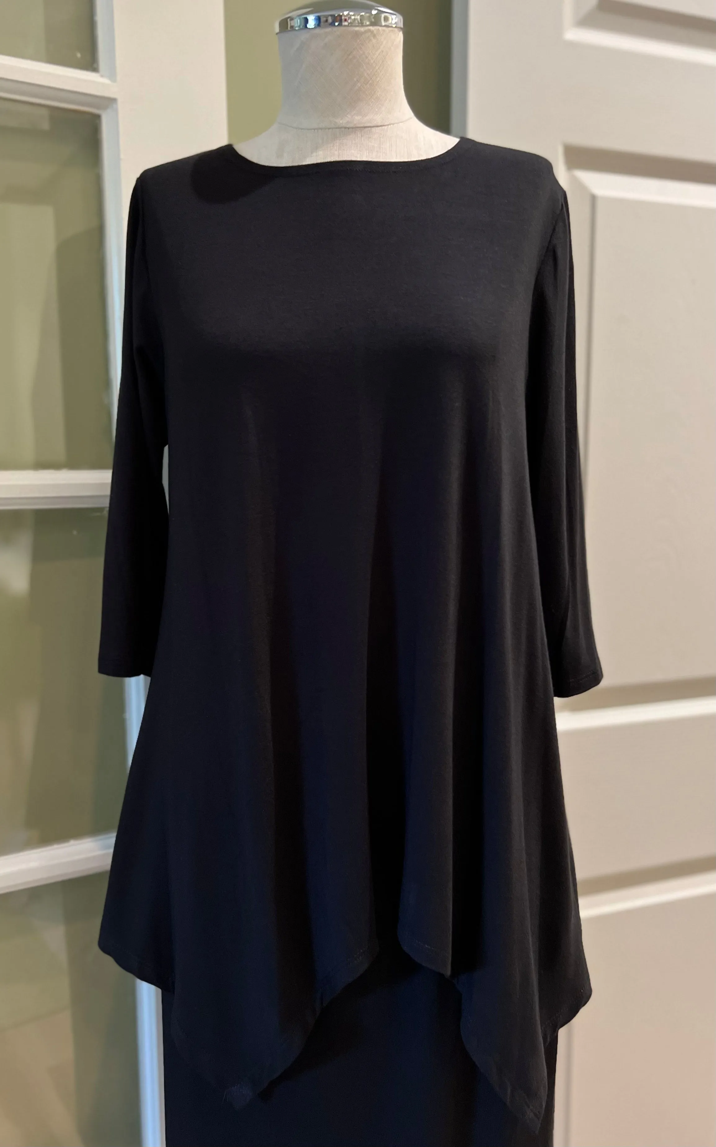 Moxie Model Shark Bite Tunic